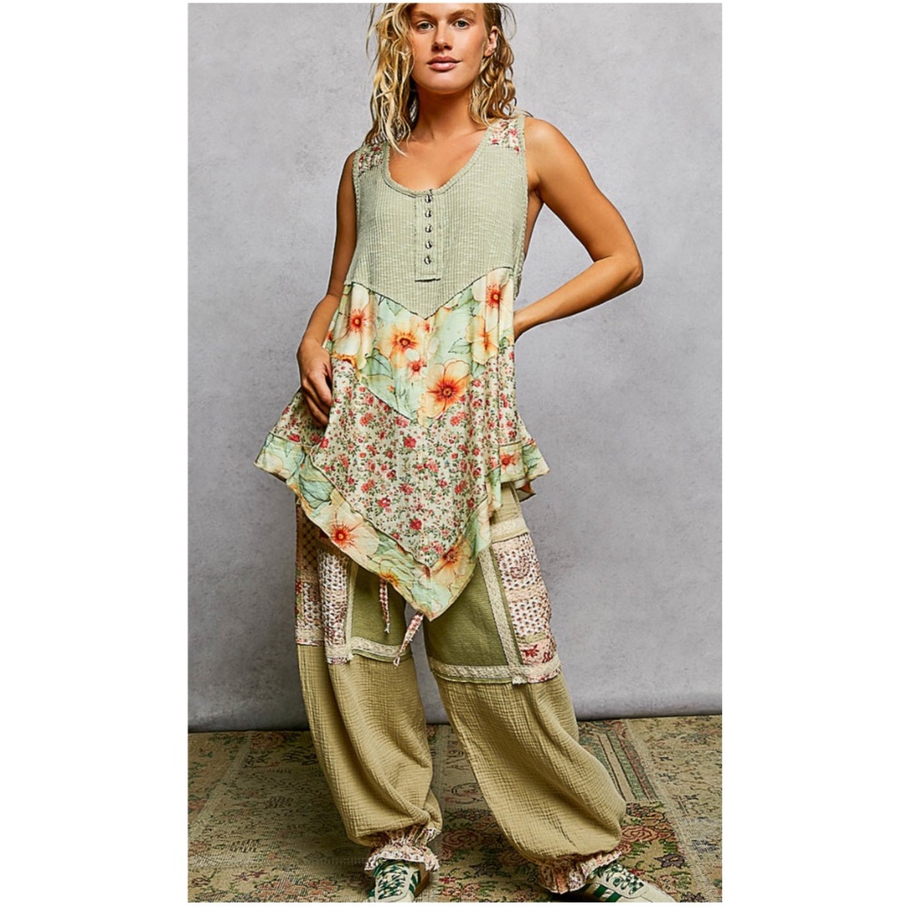 POL Sage Green Floral Print Sleeveless Ribbed Tunic Tank Top - Picture 3 of 5